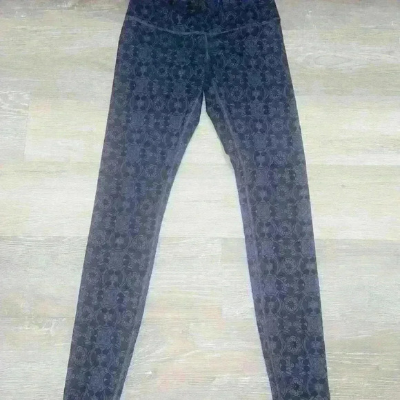 Lululemon Wunder Under Pant *Full-On Luon
Mini Prisma Nightfall Black Grape sz4 - Picture 12 of 16